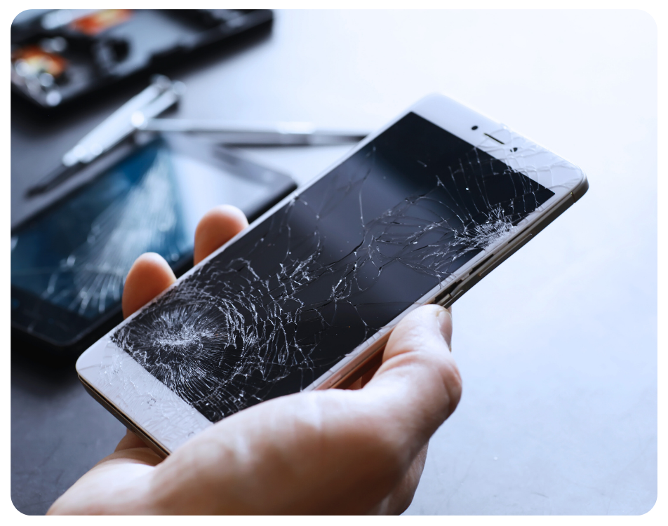 Hogyan tudod elkerülni a kijelződ összetörését és mi a teendő, ha mégis megtörtént a baj?