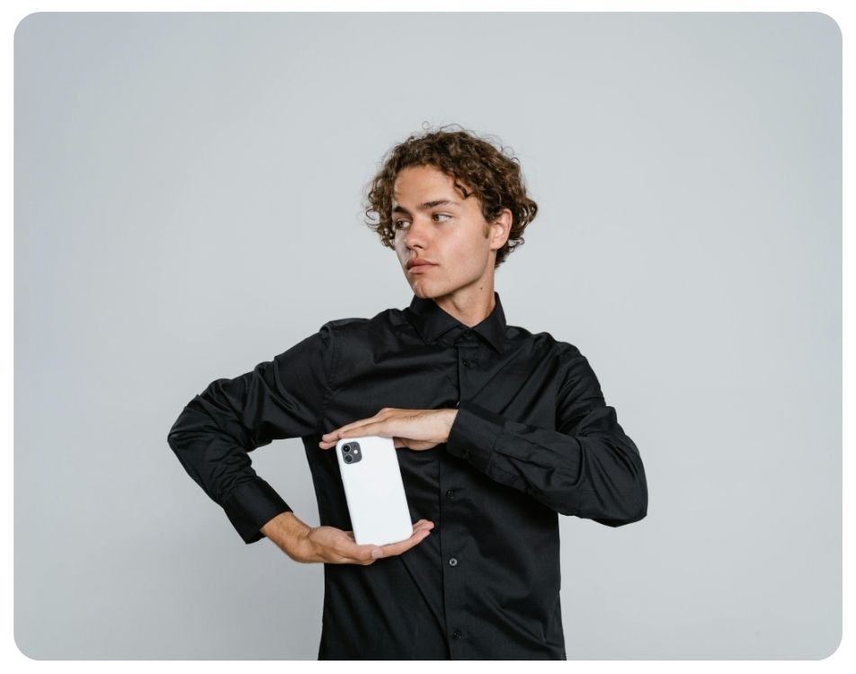 Tippek telefon hátlapi fólia használatához